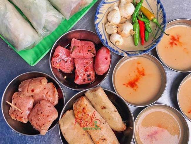 Ăn sập phố ẩm thực Phan Bội Châu 